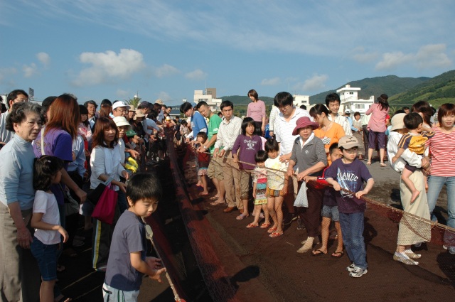 観光地引網体験２