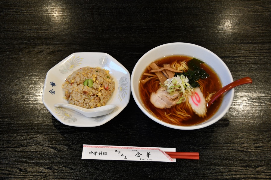 これぞザ・町中華なラーメン半炒飯セット